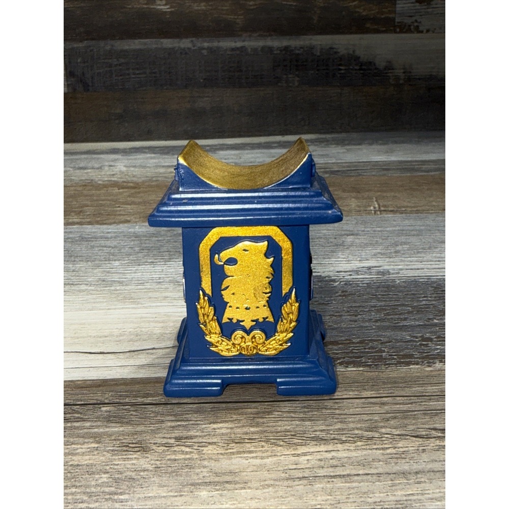 Drew Estate Undercrown 10 Anniversary Blue Gold Podium Cigar Rest Stand Pin - Picture 2 of 6
